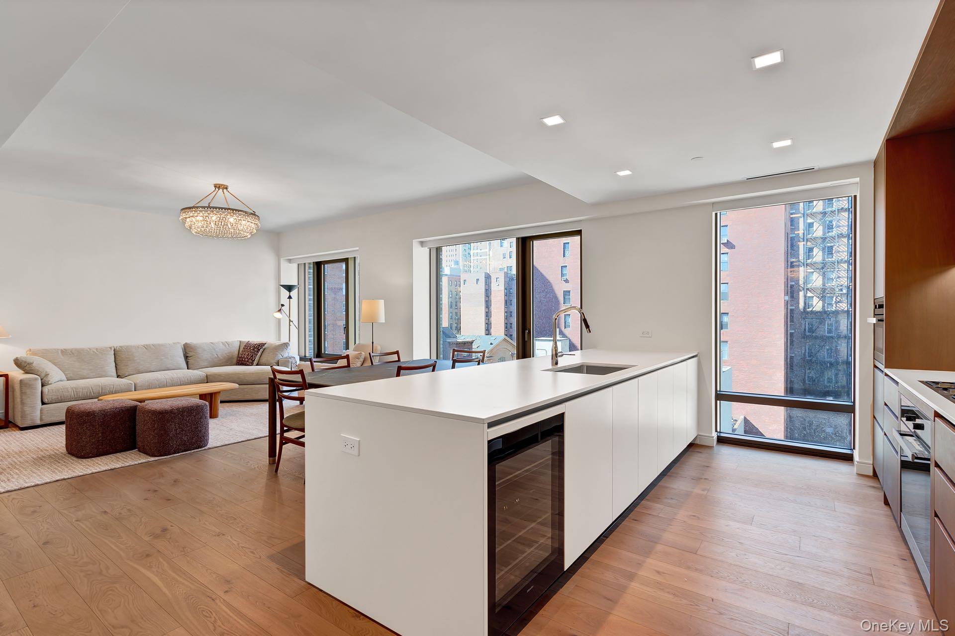 #5 photo, 200 E 21st Street, New York (Manhattan) , NY 10010