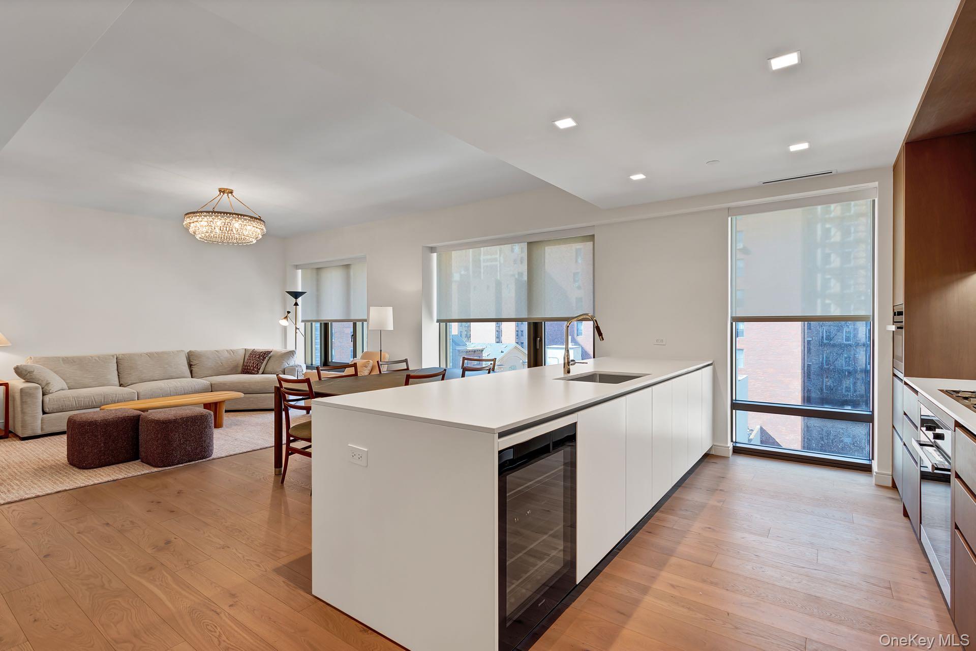 #6 photo, 200 E 21st Street, New York (Manhattan) , NY 10010