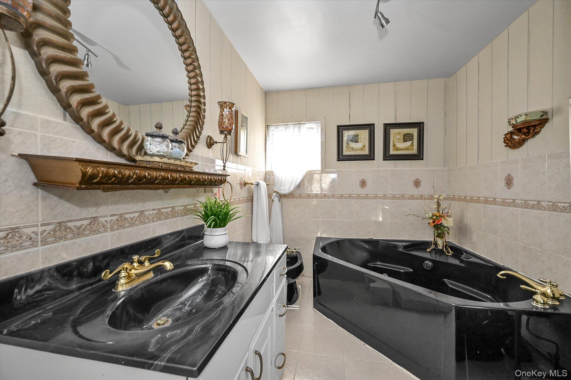 #12 photo, 8817 190th Street, कुईंस Hollis , NY 11423