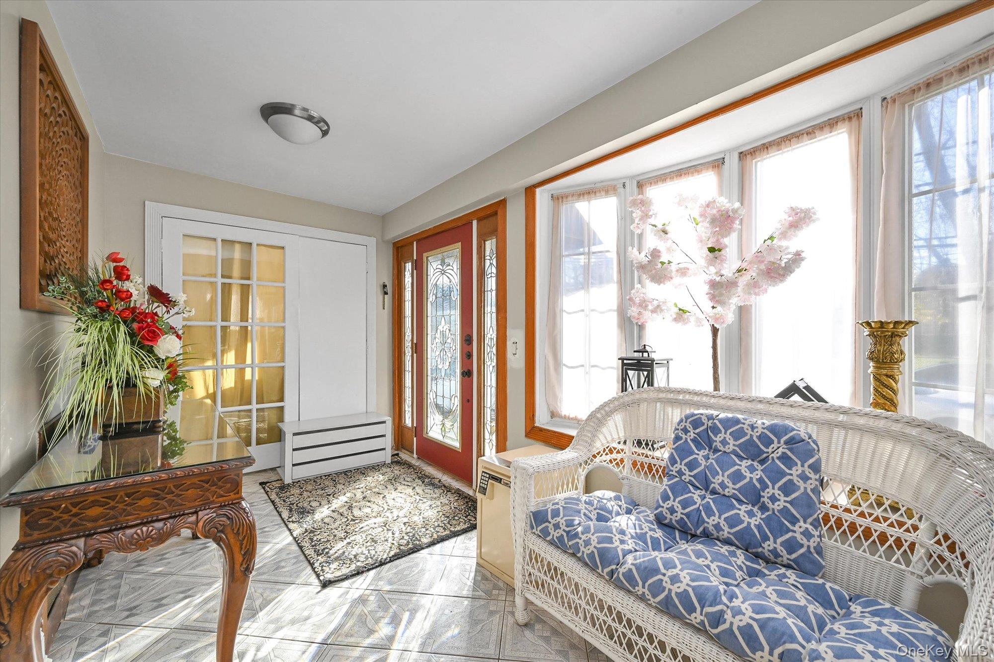 #2 photo, 8817 190th Street, कुईंस Hollis , NY 11423