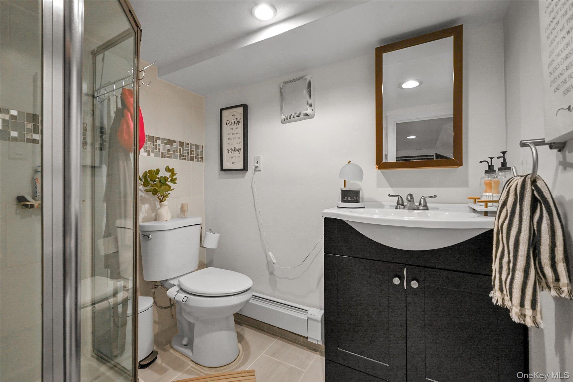 #20 photo, 8817 190th Street, कुईंस Hollis , NY 11423