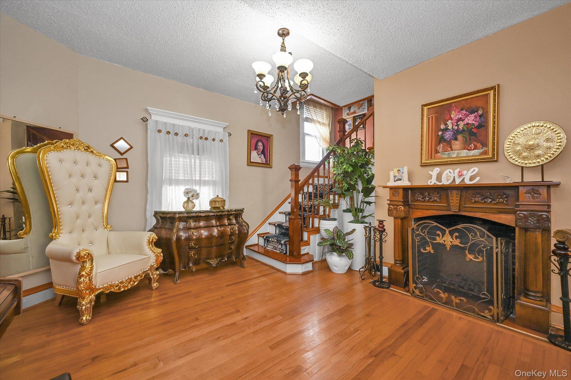 #3 photo, 8817 190th Street, कुईंस Hollis , NY 11423