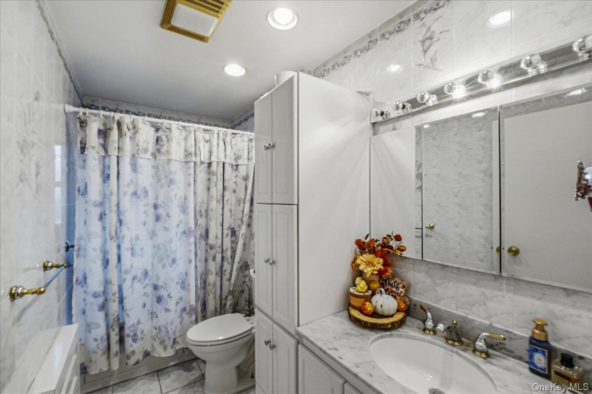 #10 photo, 816 Pepperidge Road, מחוז נסאו Westbury , NY 11590