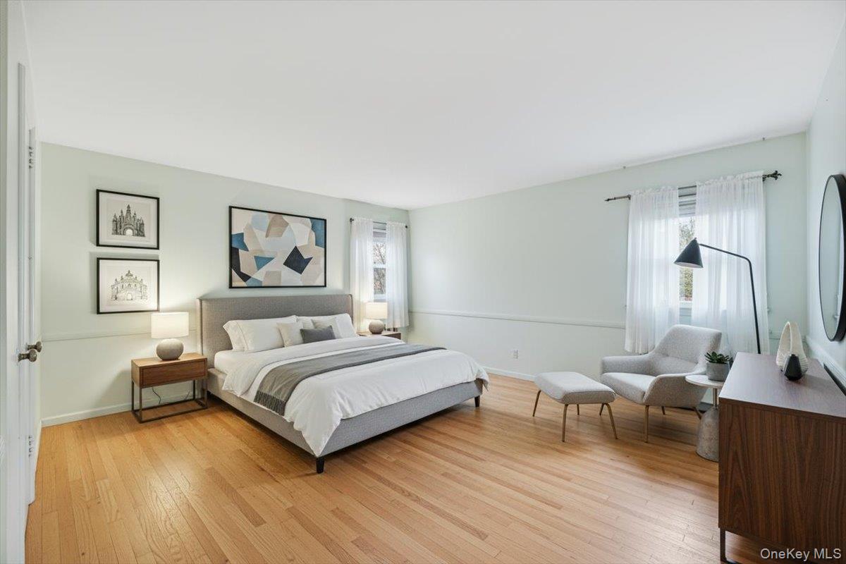 #11 photo, 816 Pepperidge Road, מחוז נסאו Westbury , NY 11590