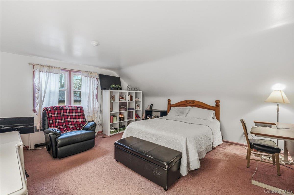 #13 photo, 816 Pepperidge Road, מחוז נסאו Westbury , NY 11590