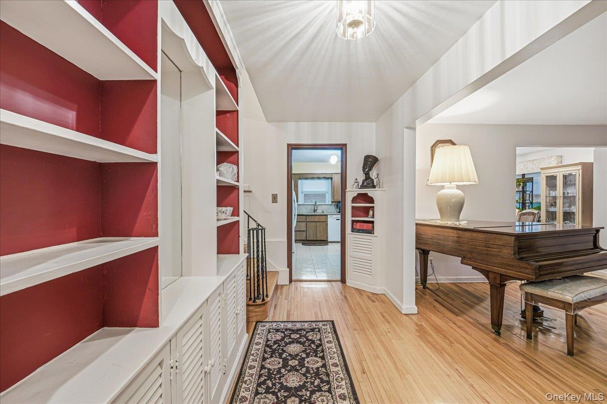 #2 photo, 816 Pepperidge Road, מחוז נסאו Westbury , NY 11590