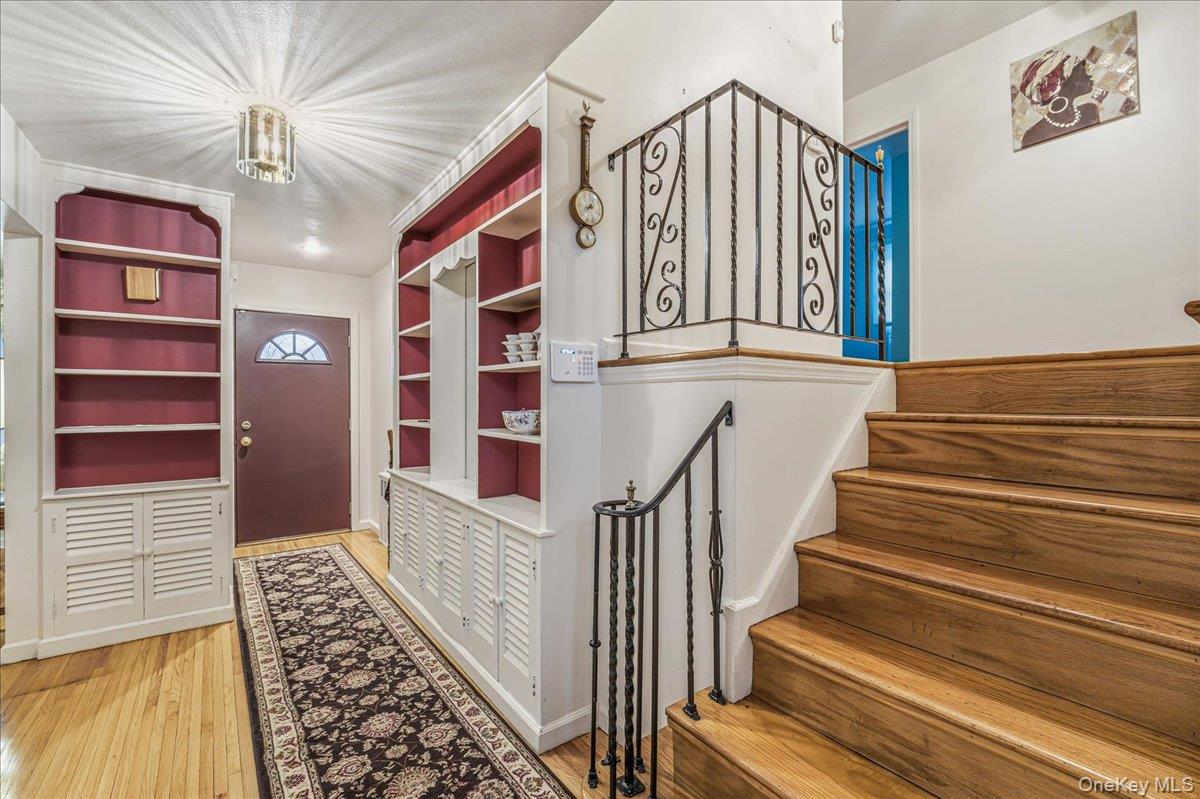 #3 photo, 816 Pepperidge Road, מחוז נסאו Westbury , NY 11590