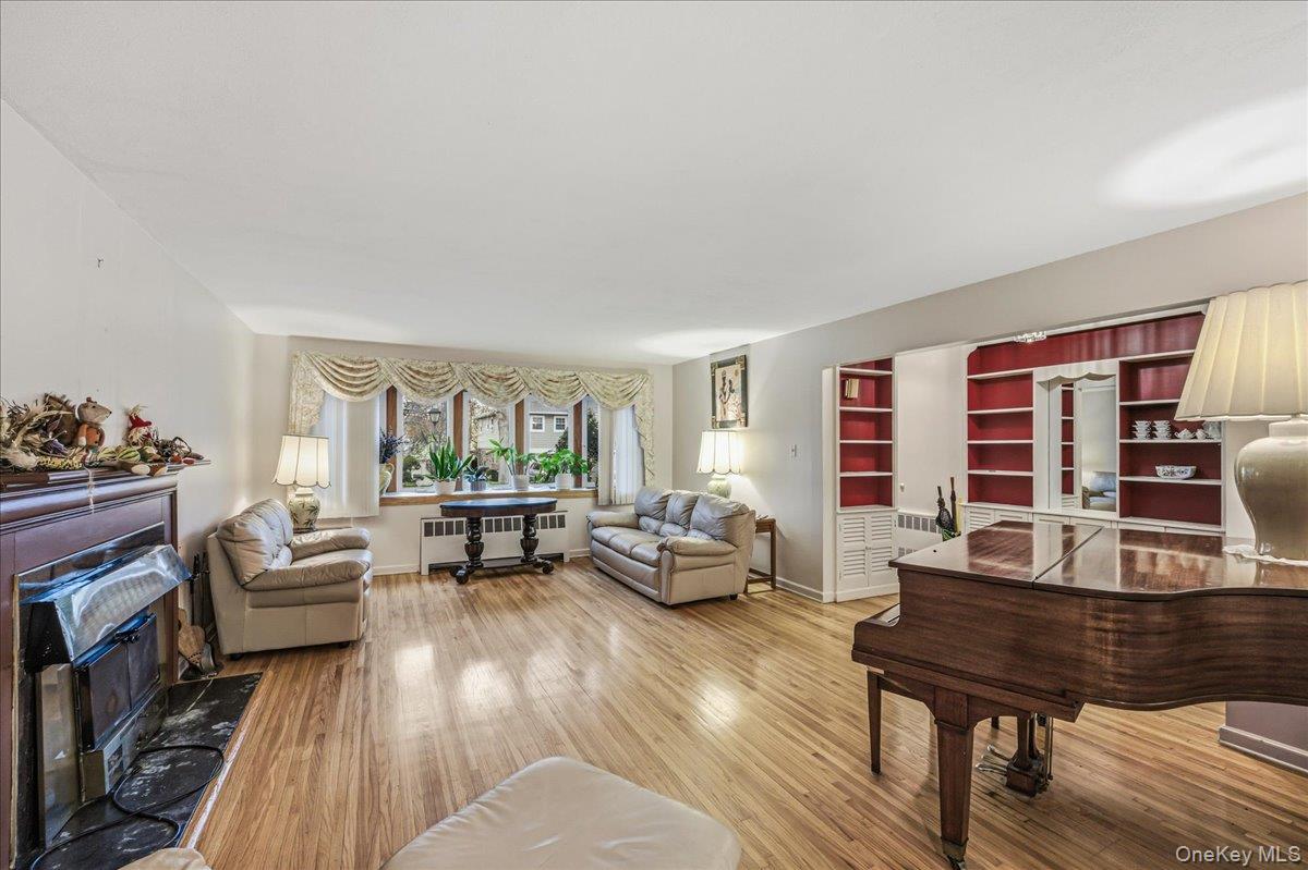 #4 photo, 816 Pepperidge Road, מחוז נסאו Westbury , NY 11590