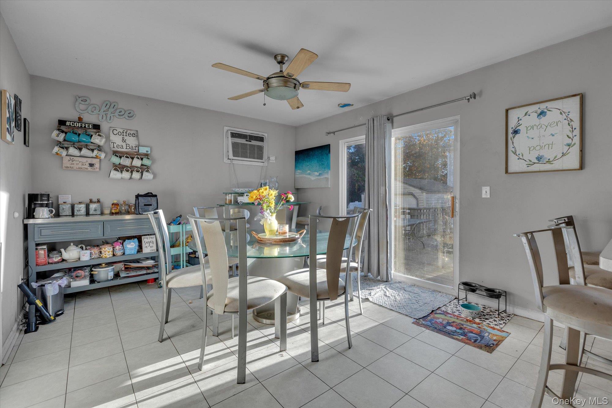 #4 photo, 17 Ostend Circle, Shirley , NY 11967