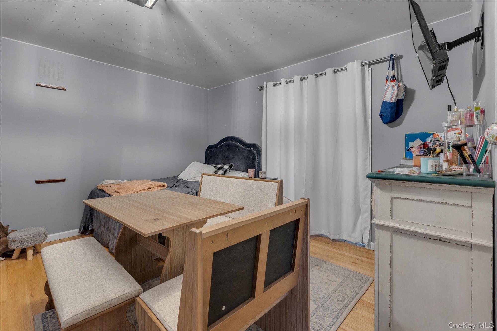 #7 photo, 17 Ostend Circle, Shirley , NY 11967