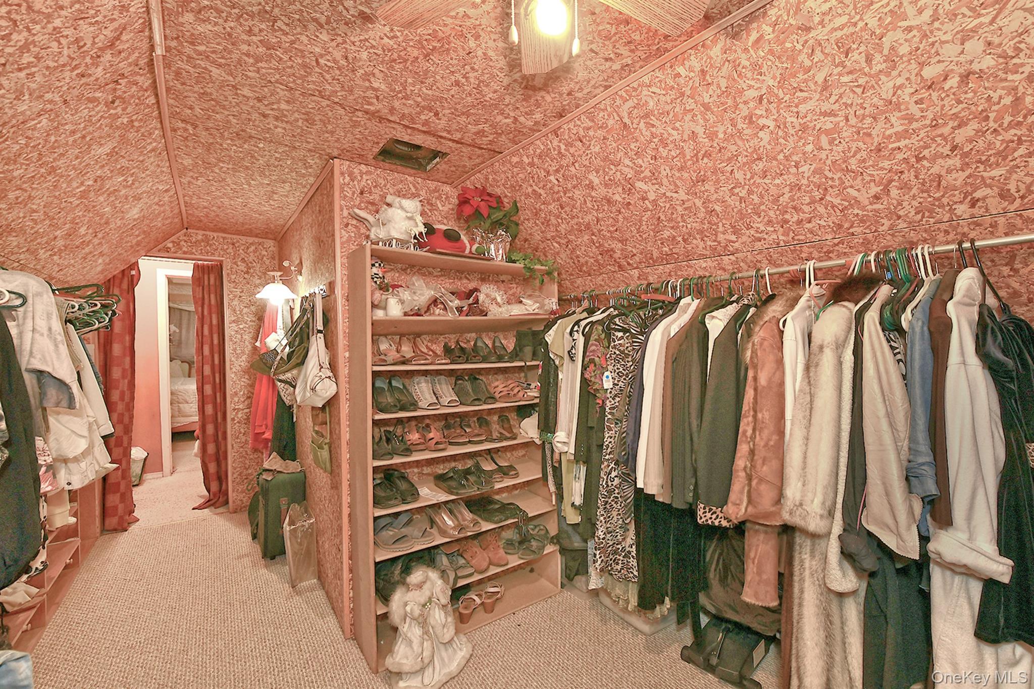 #14 photo, 63 Corbin Avenue, 롱 아일랜드 East Patchogue , NY 11772