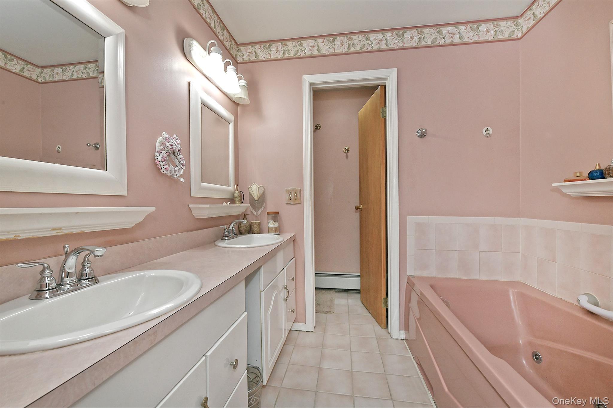 #15 photo, 63 Corbin Avenue, 롱 아일랜드 East Patchogue , NY 11772