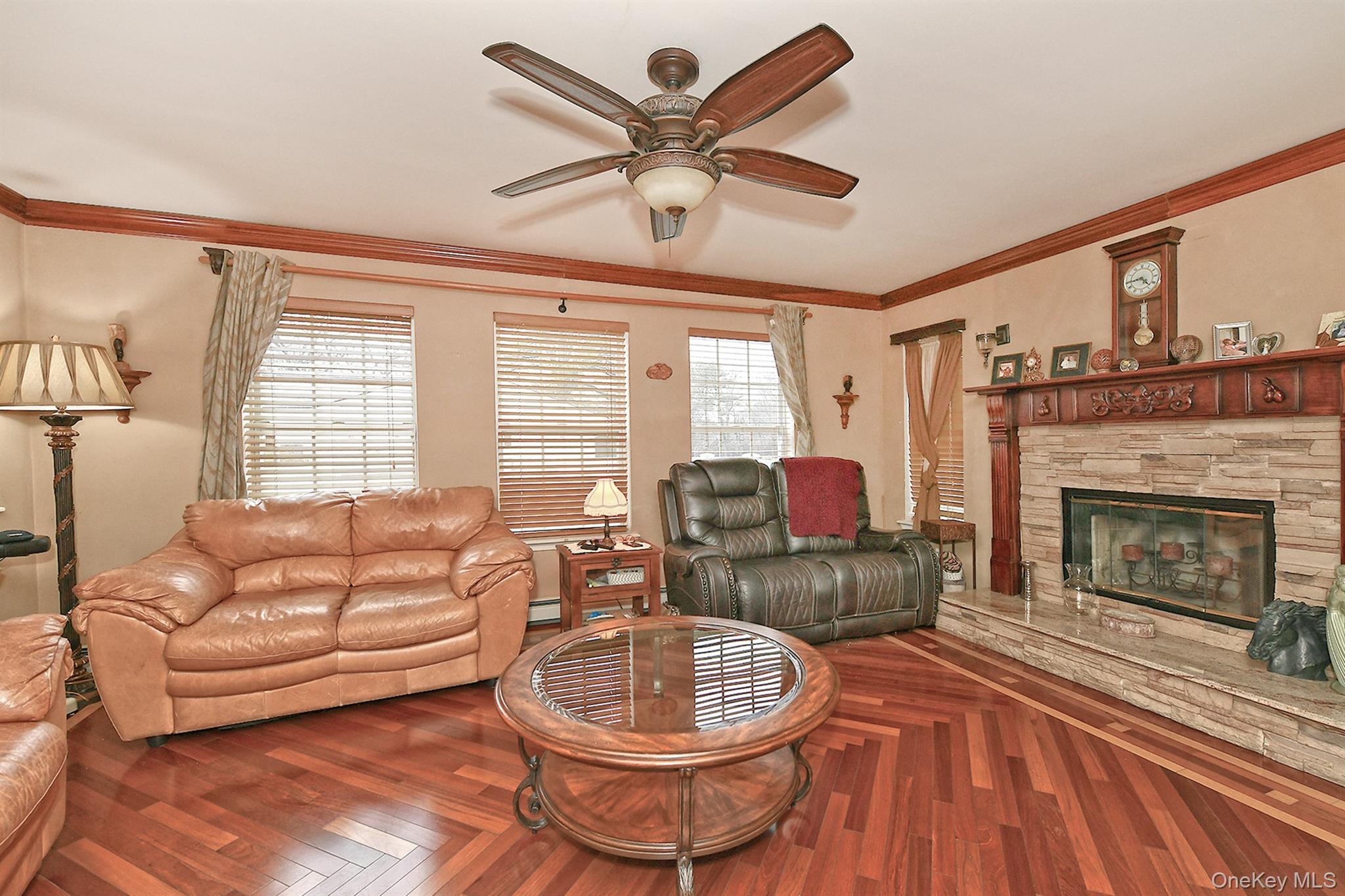 #7 photo, 63 Corbin Avenue, 롱 아일랜드 East Patchogue , NY 11772