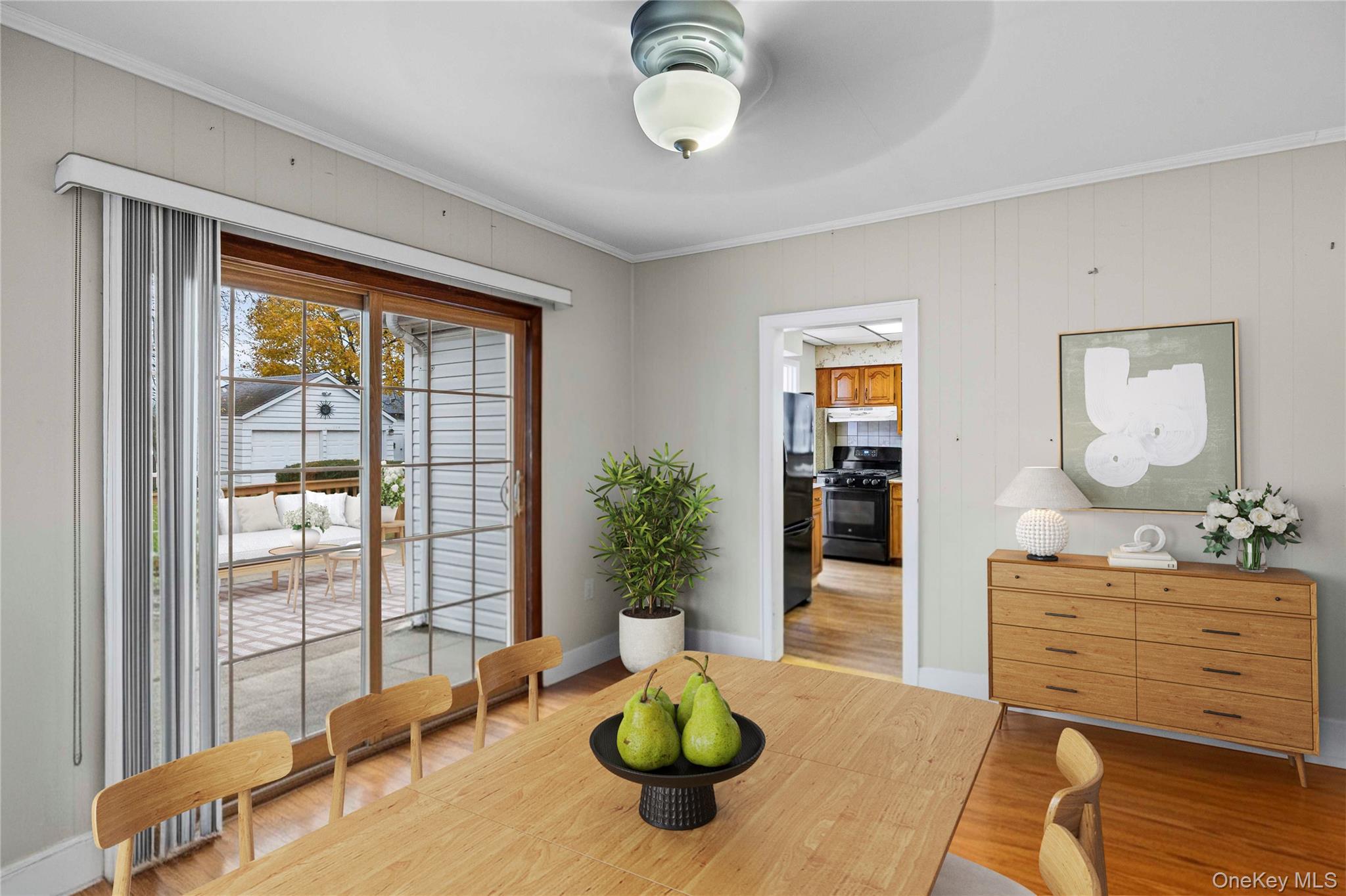 #12 photo, 308 Saint Marks Avenue, מחוז נסאו Bellmore , NY 11710