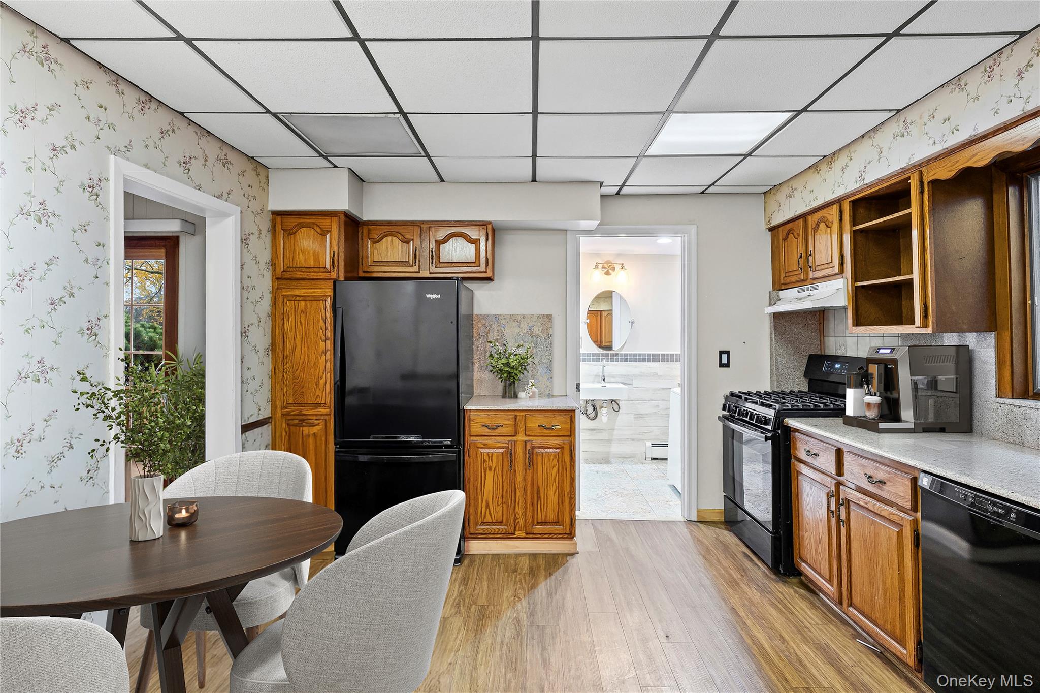 #13 photo, 308 Saint Marks Avenue, מחוז נסאו Bellmore , NY 11710