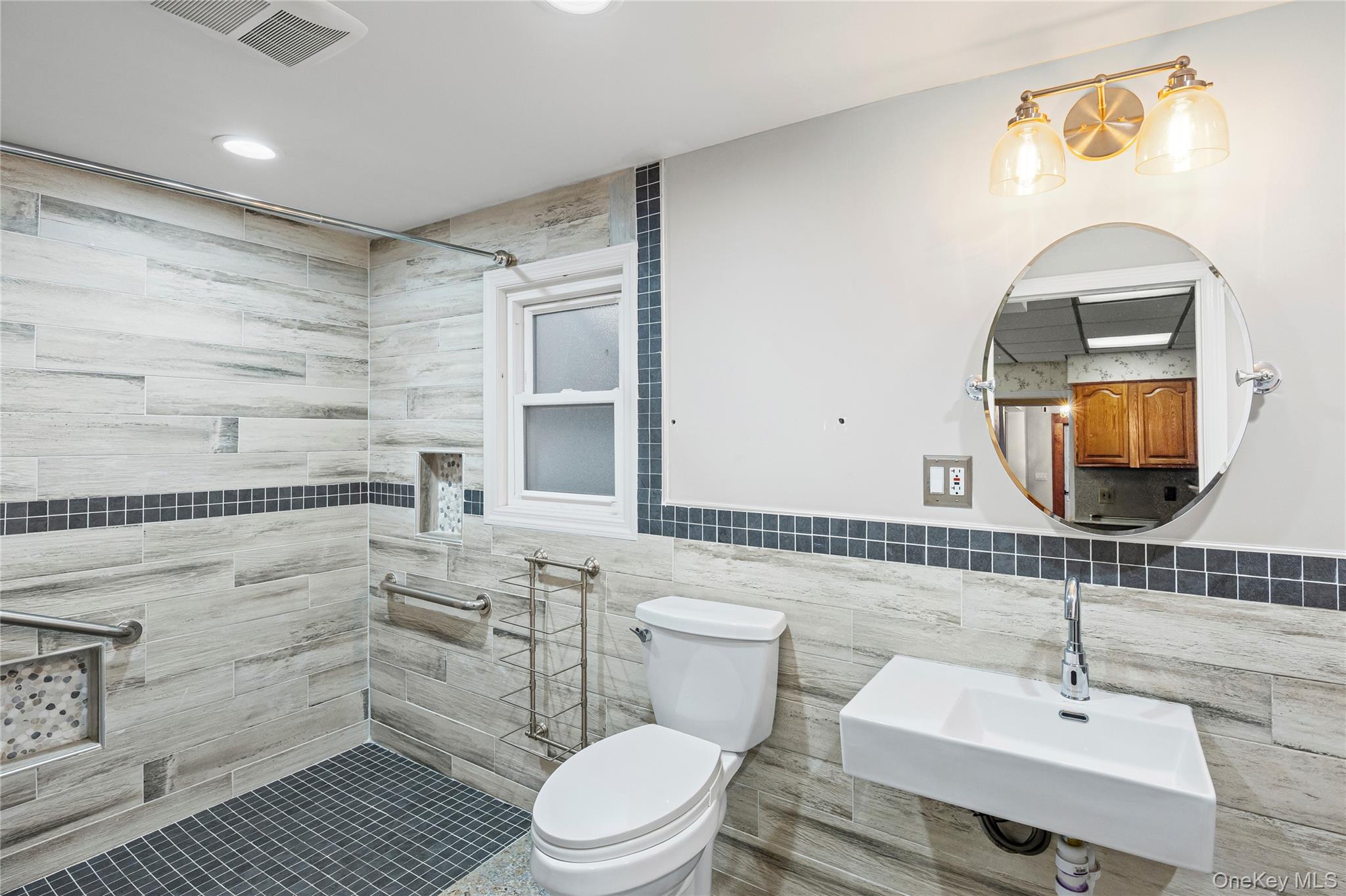 #16 photo, 308 Saint Marks Avenue, מחוז נסאו Bellmore , NY 11710