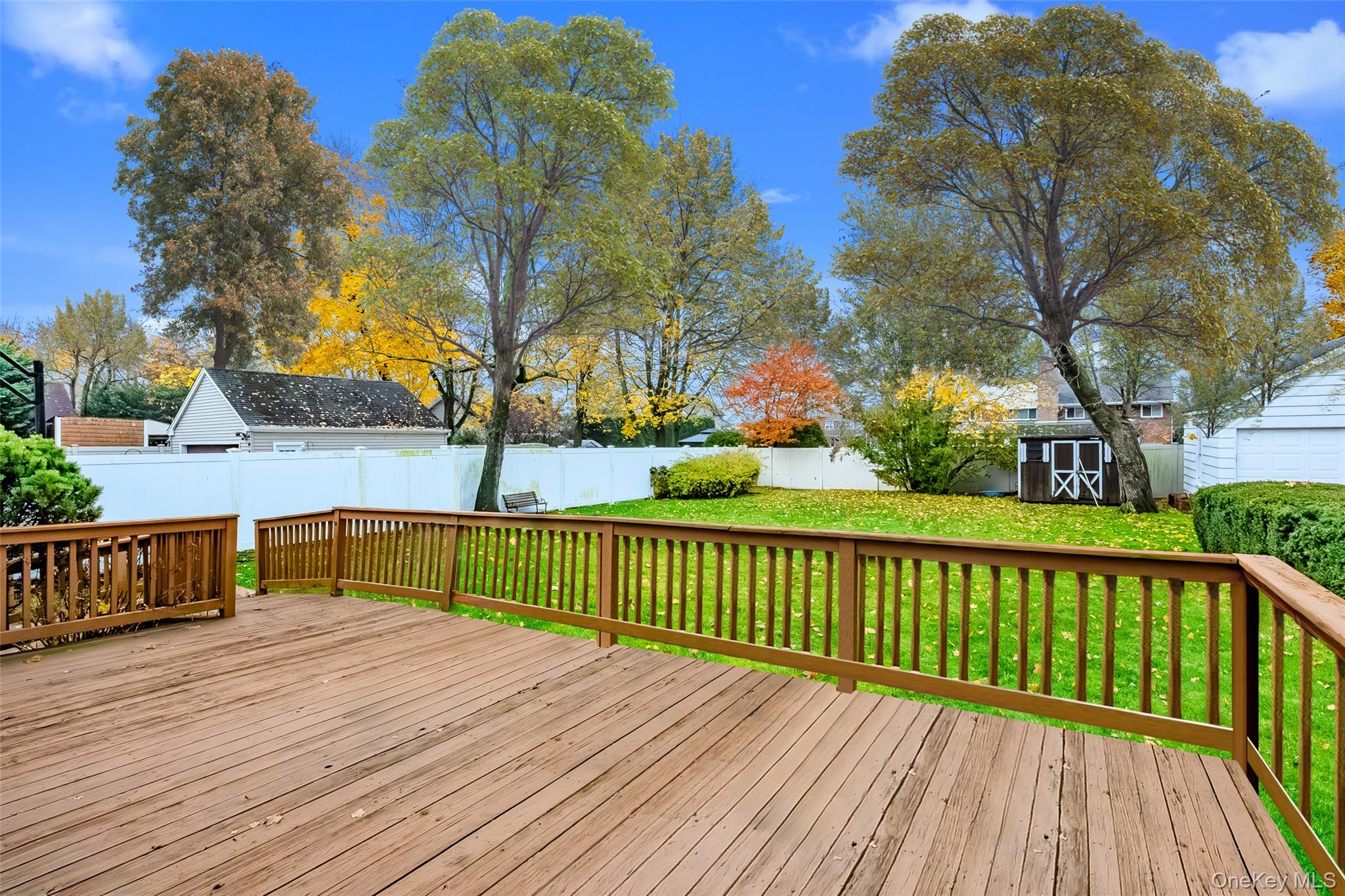 #3 photo, 308 Saint Marks Avenue, מחוז נסאו Bellmore , NY 11710