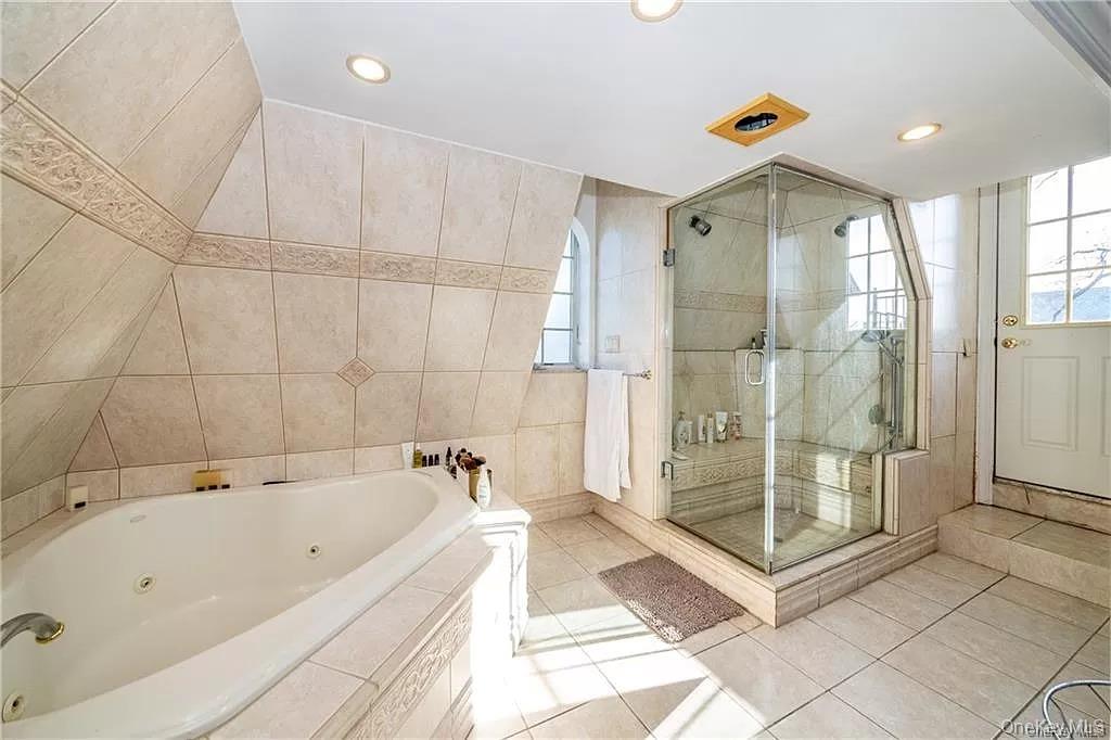 #15 photo, 610 City Island Avenue, Bronx , NY 10464