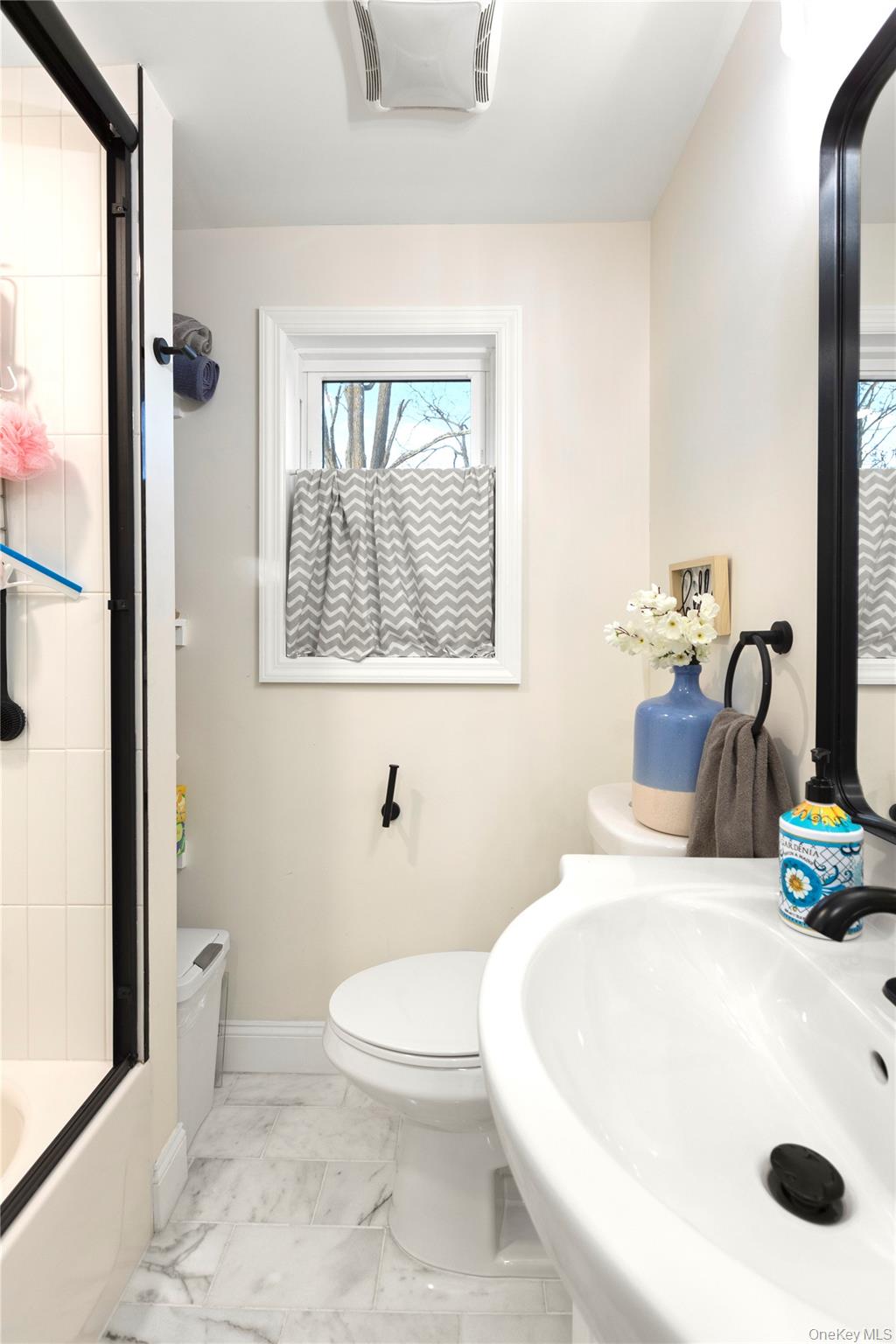 #15 photo, 305 4th Avenue, מחוז סאפוק Bay Shore , NY 11706