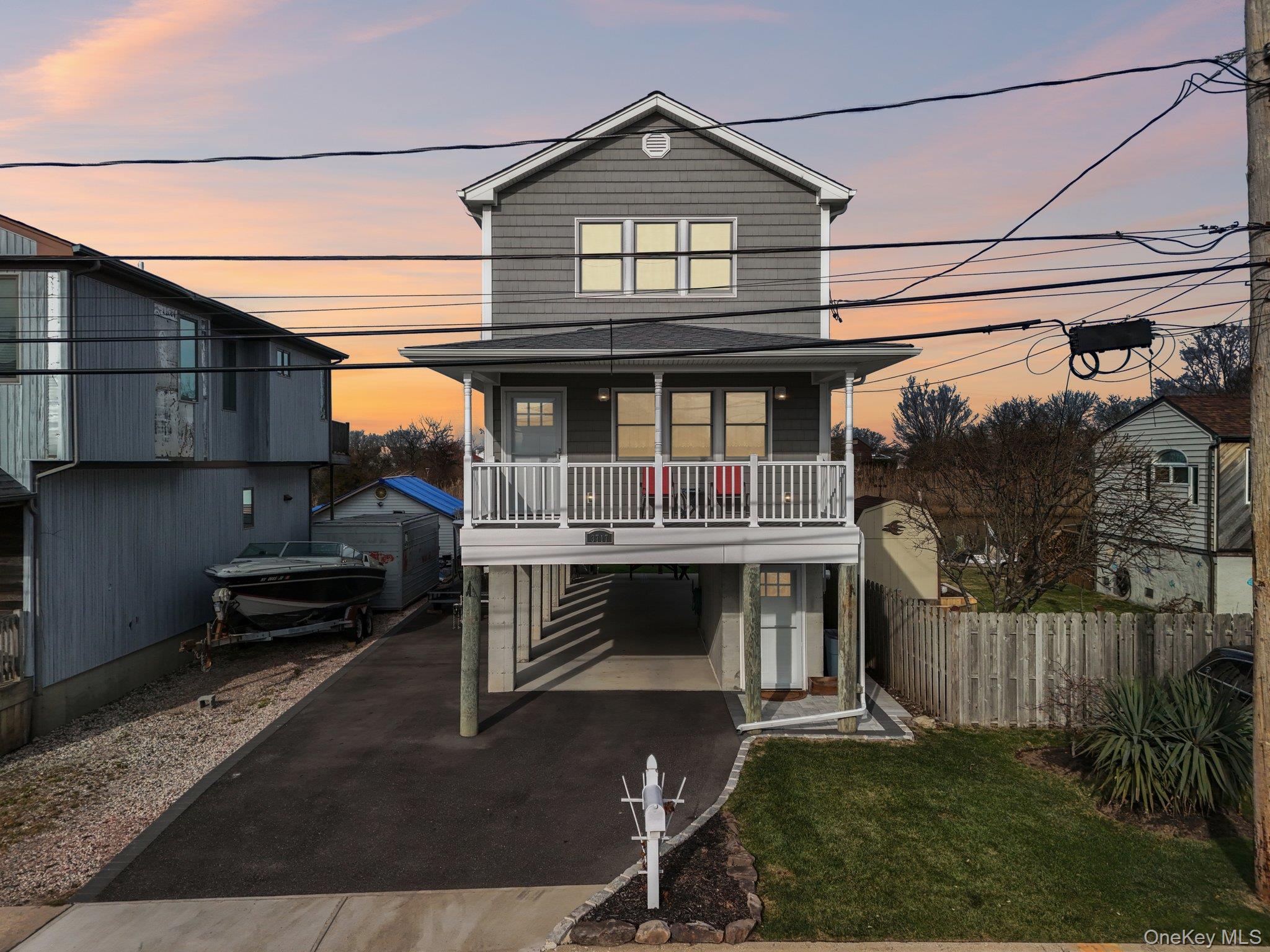 #4 photo, 3717 Somerset Drive, Seaford , NY 11783