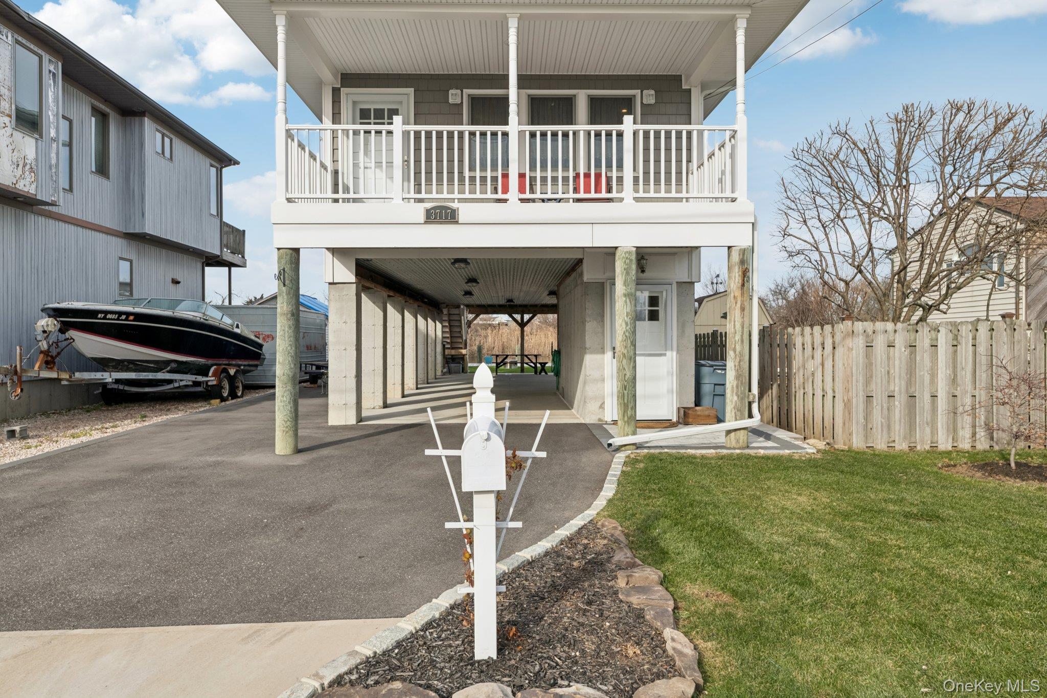 #5 photo, 3717 Somerset Drive, Seaford , NY 11783