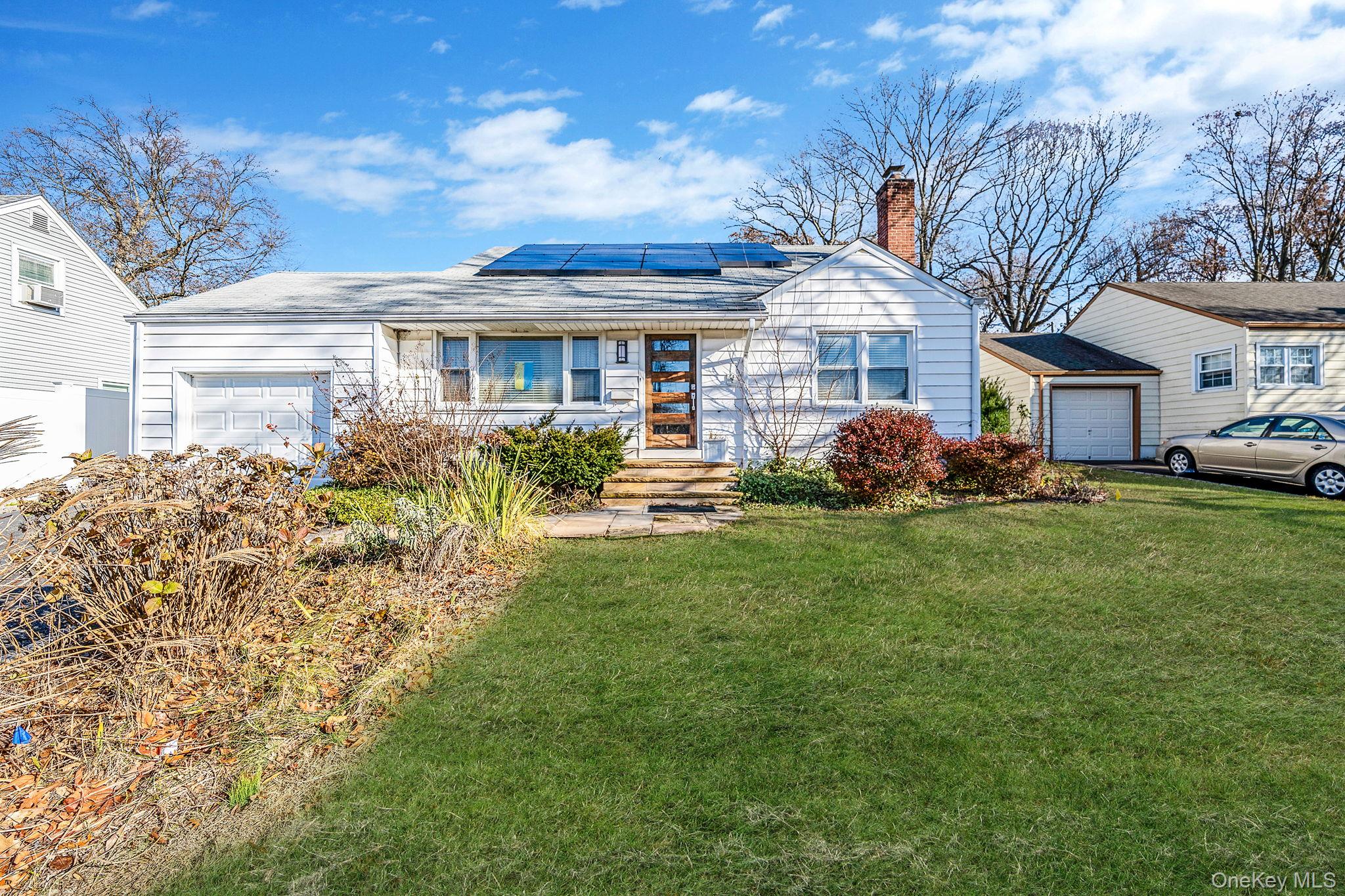 #1 photo, 8 Sherwood Road, מחוז נסאו Glen Cove , NY 11542