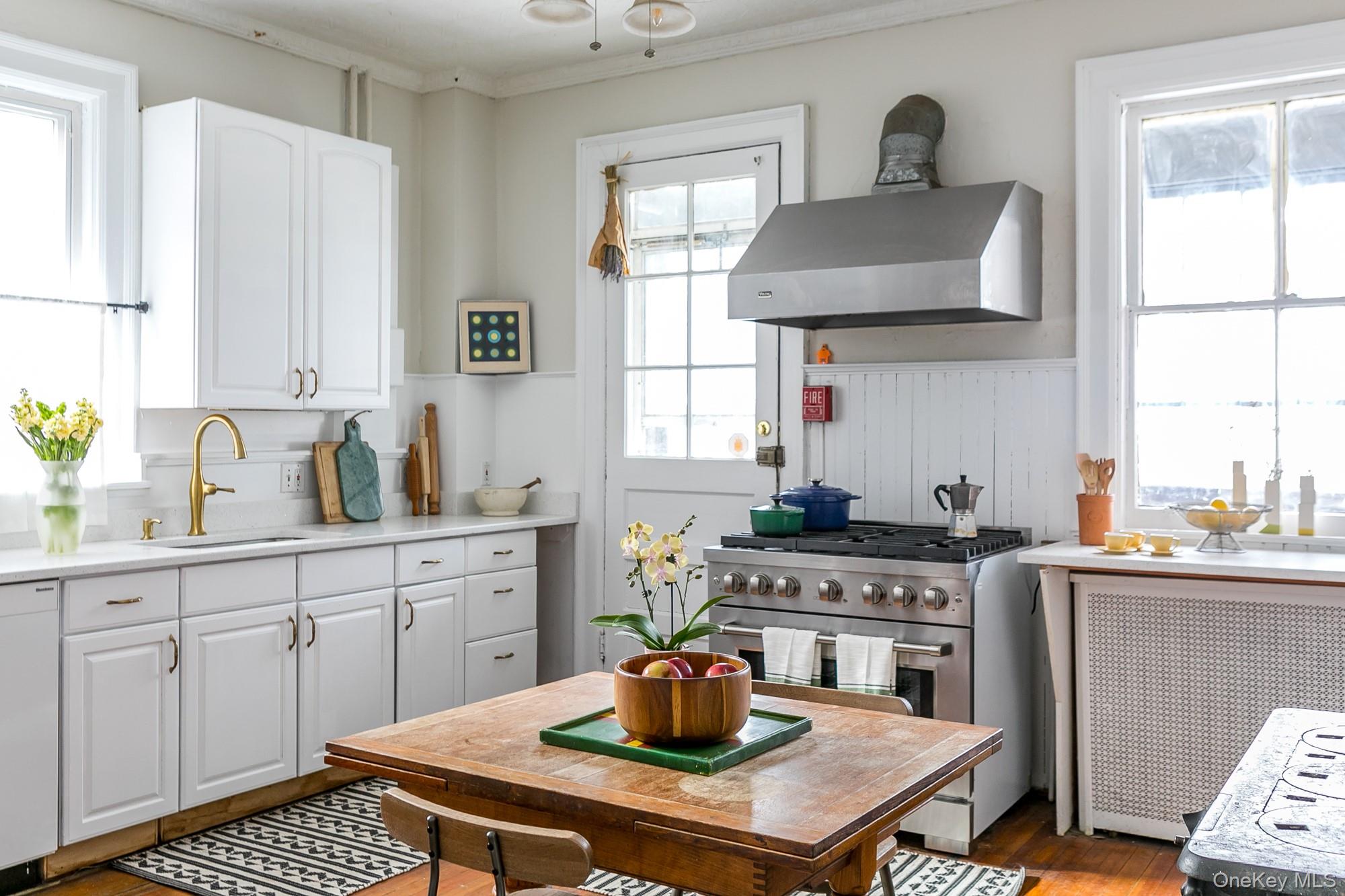 #14 photo, 2 S Pine Avenue, Colonie , NY 12208