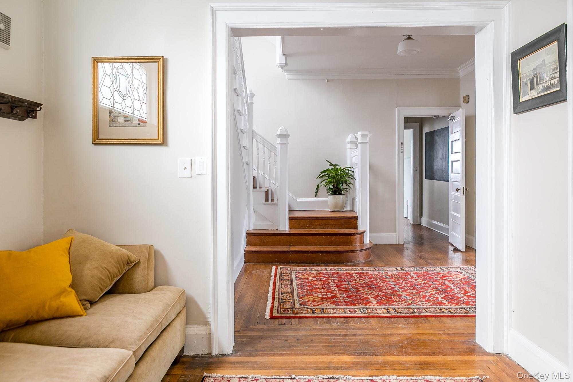 #2 photo, 2 S Pine Avenue, Colonie , NY 12208