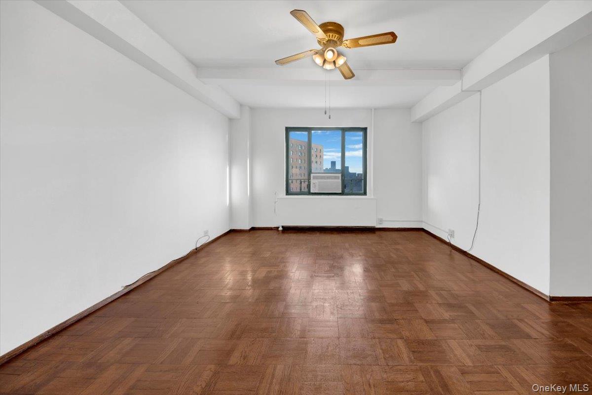 #10 photo, 99 Metropolitan Oval, הברונקס Bronx , NY 10462