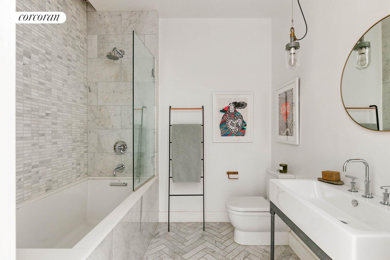 #16 photo, 85 N 3RD Street, Williamsburg , NY 11249