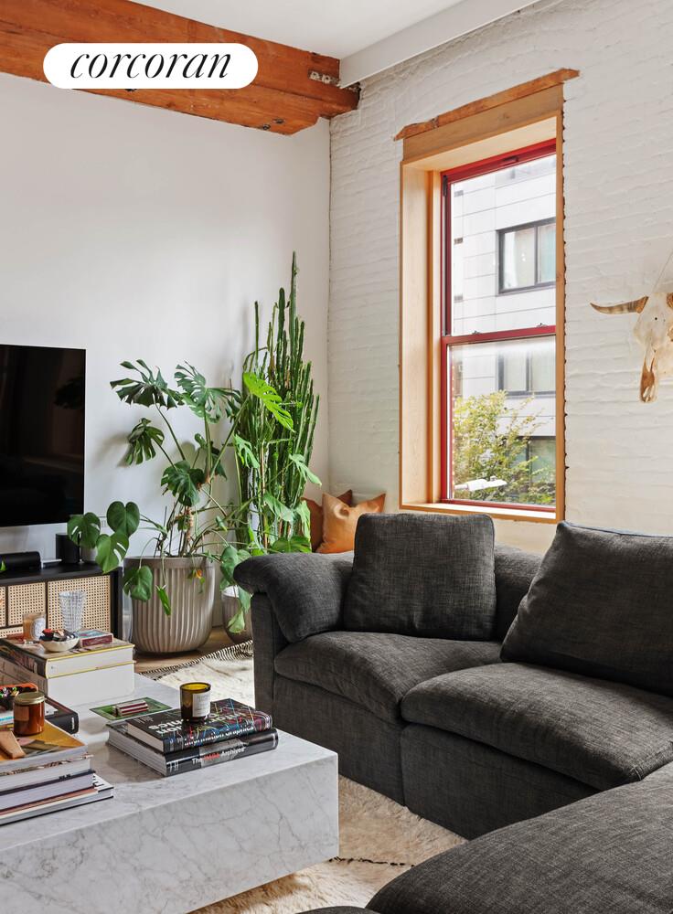 #4 photo, 85 N 3RD Street, Williamsburg , NY 11249