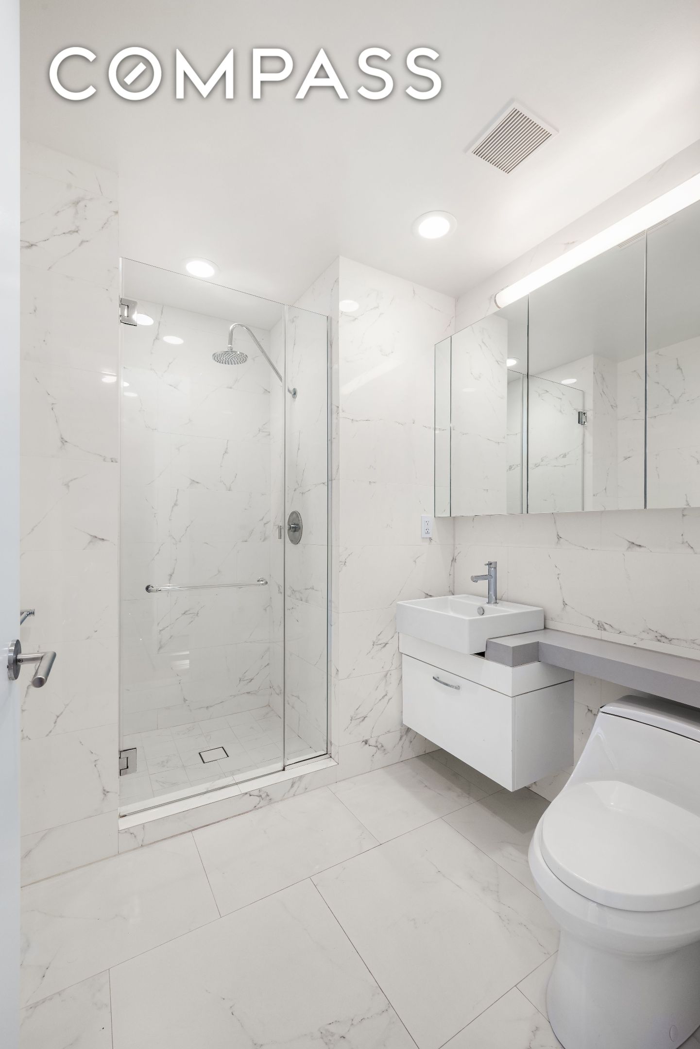 #11 photo, 301 E 61st Street, Lenox Hill , NY 10065