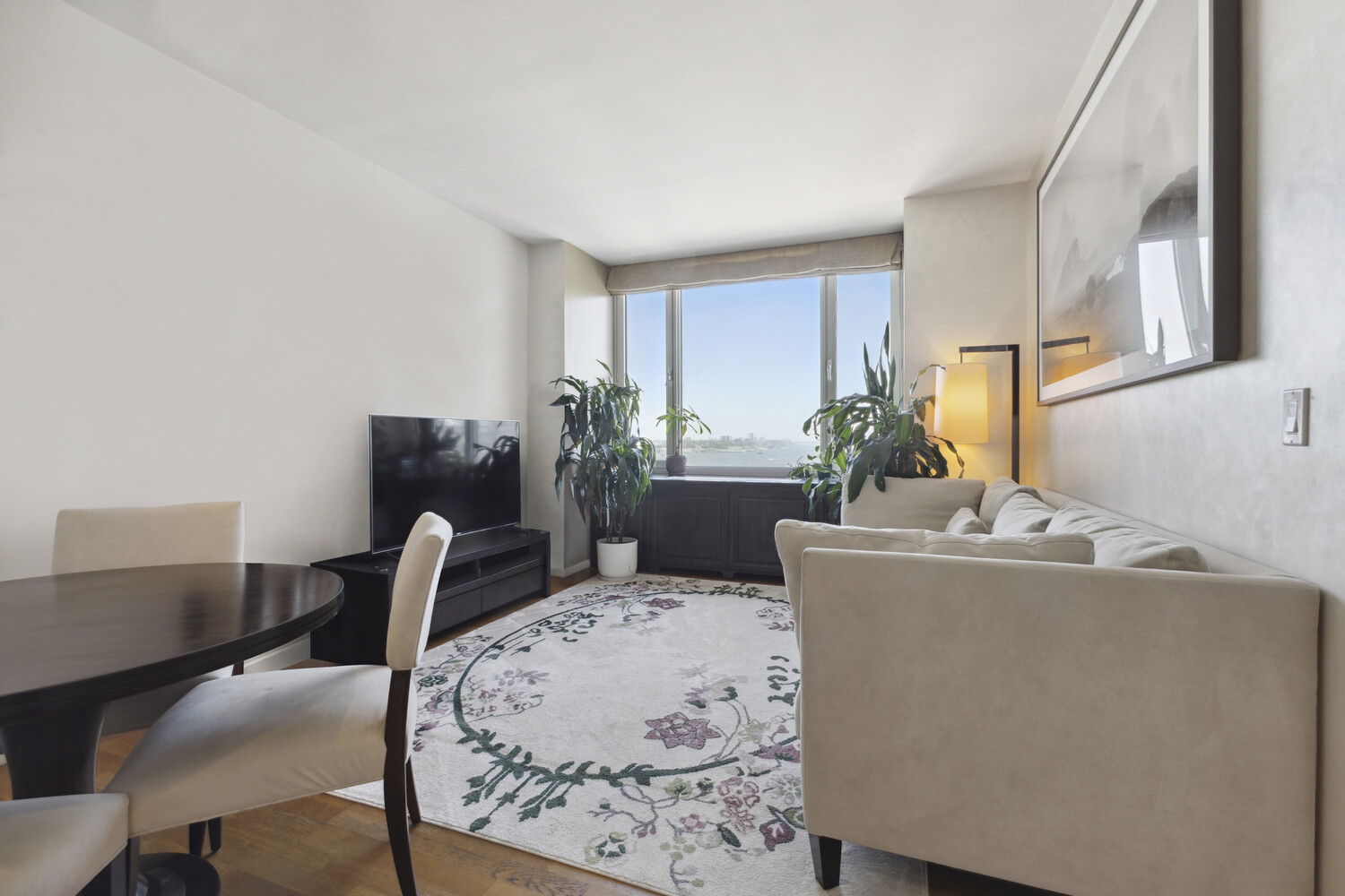 #3 photo, 635 W 42ND Street, Hell's Kitchen , NY 10036