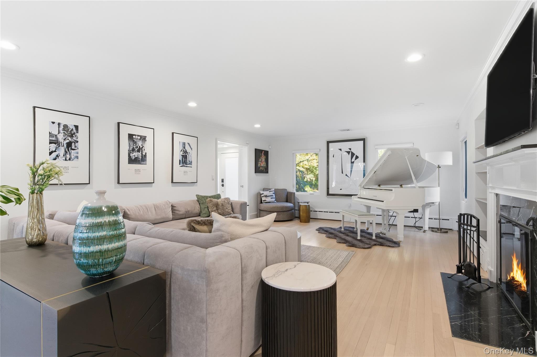 #12 photo, 108 Bacon Road, नासाउ काउंटी Old Westbury , NY 11568