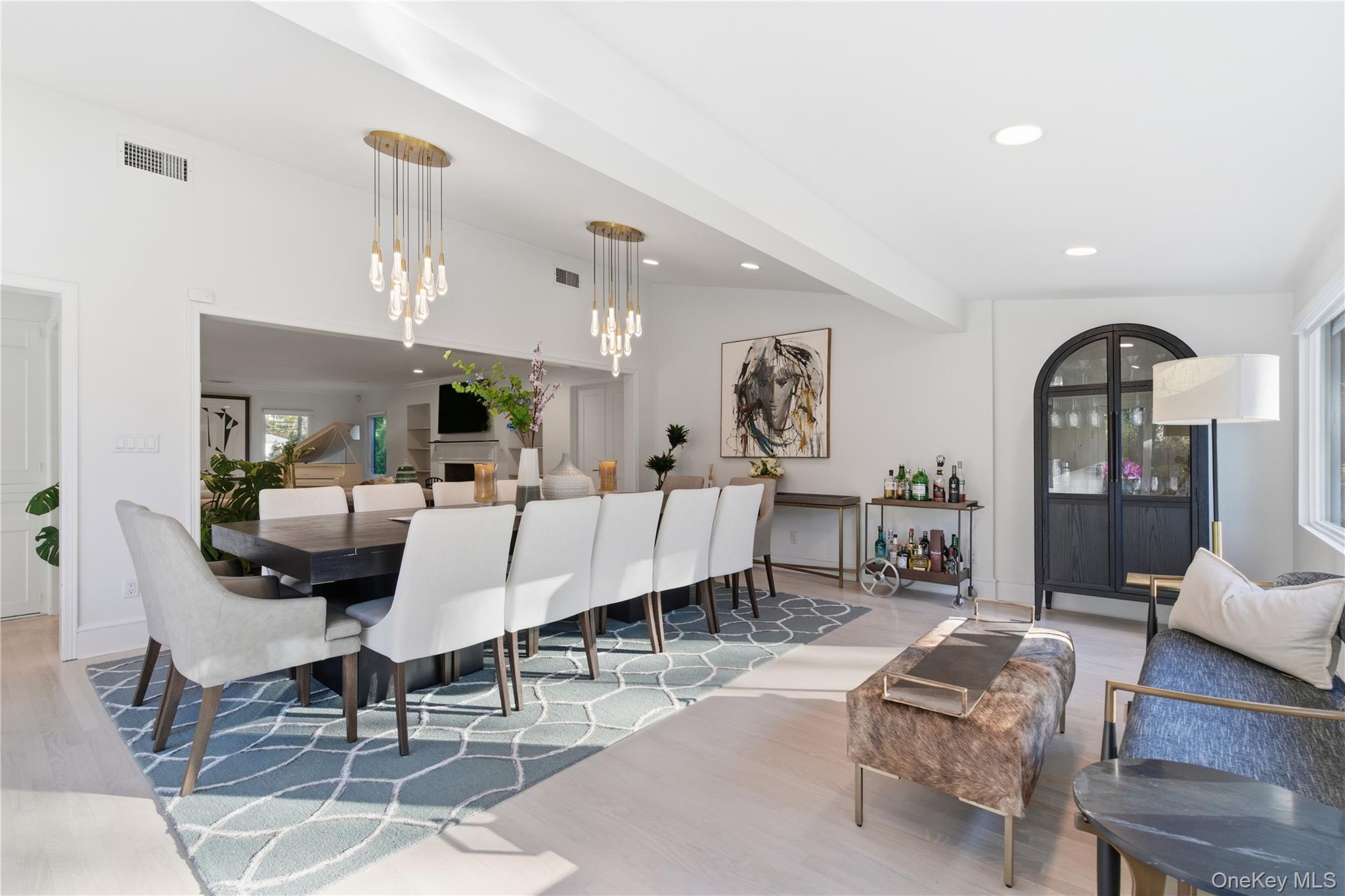 #15 photo, 108 Bacon Road, नासाउ काउंटी Old Westbury , NY 11568