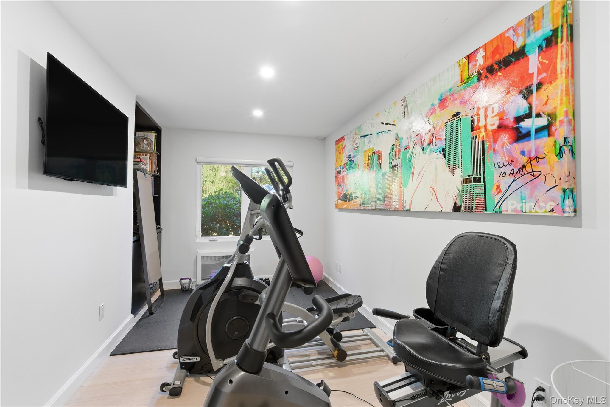 #17 photo, 108 Bacon Road, नासाउ काउंटी Old Westbury , NY 11568