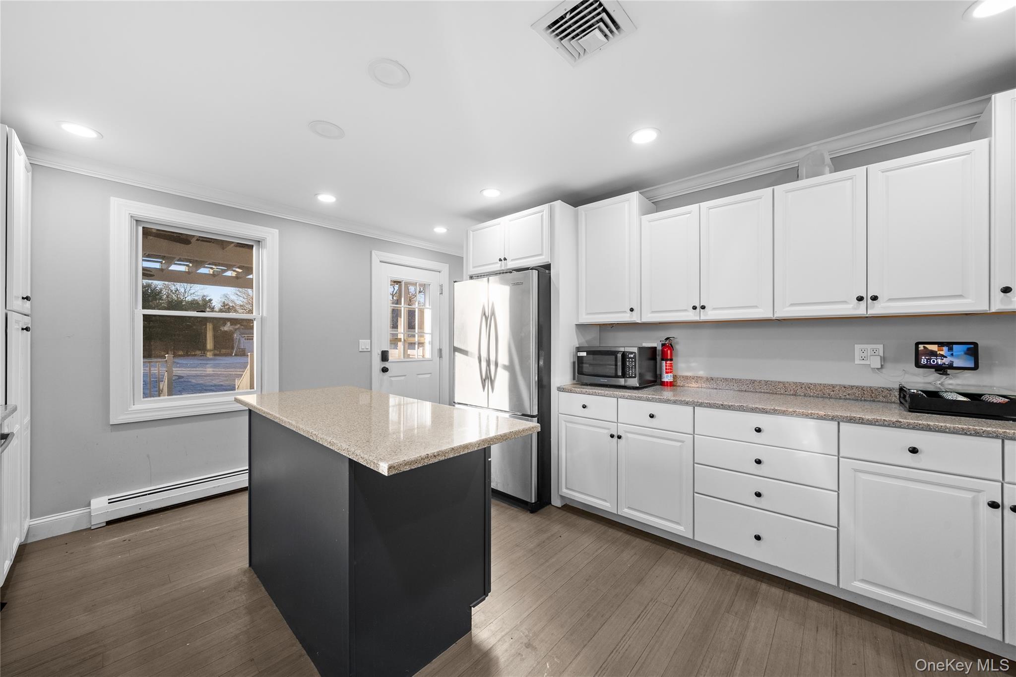 #15 photo, 32 Greenport Avenue, Medford , NY 11763