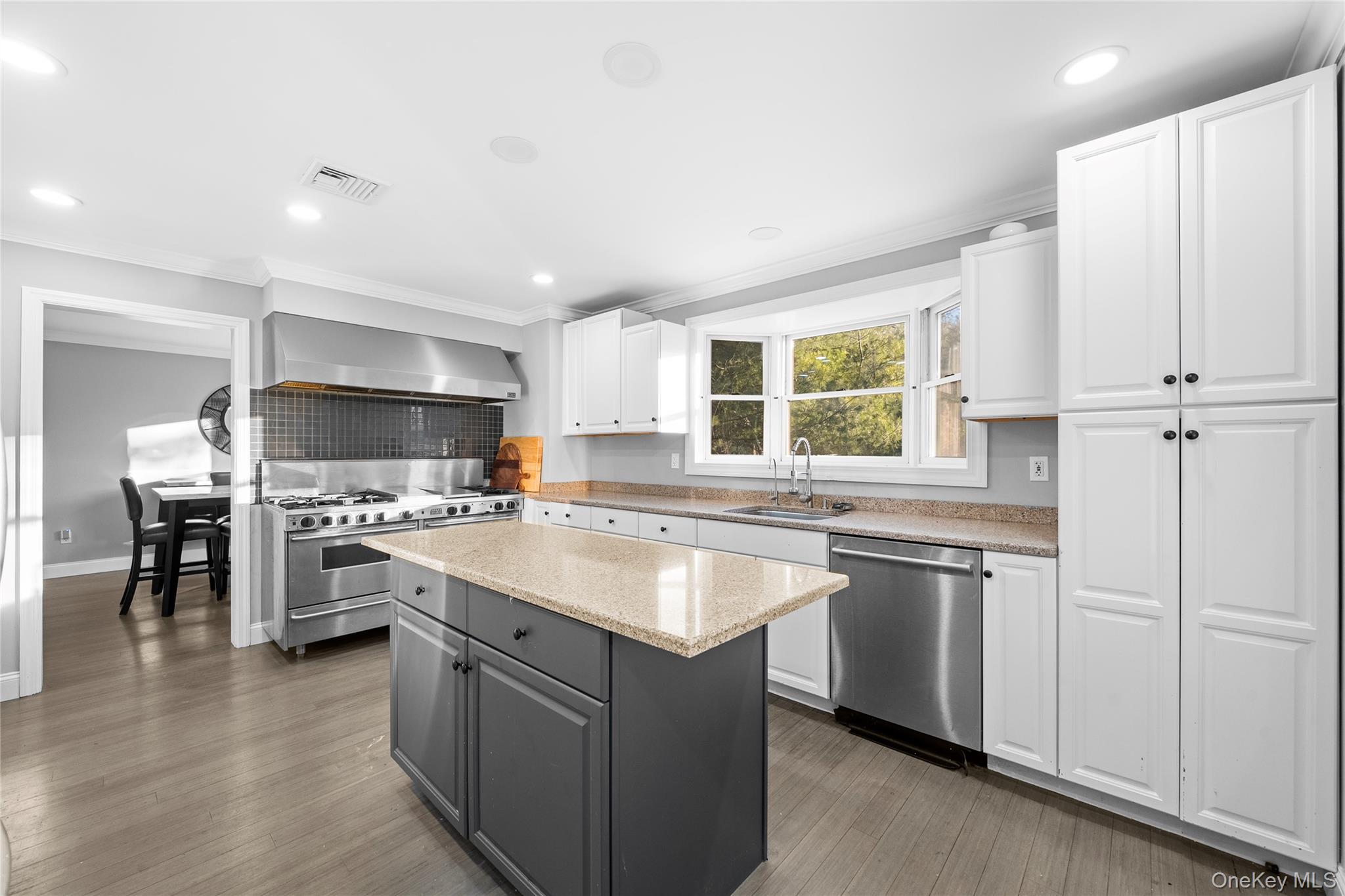 #17 photo, 32 Greenport Avenue, Medford , NY 11763