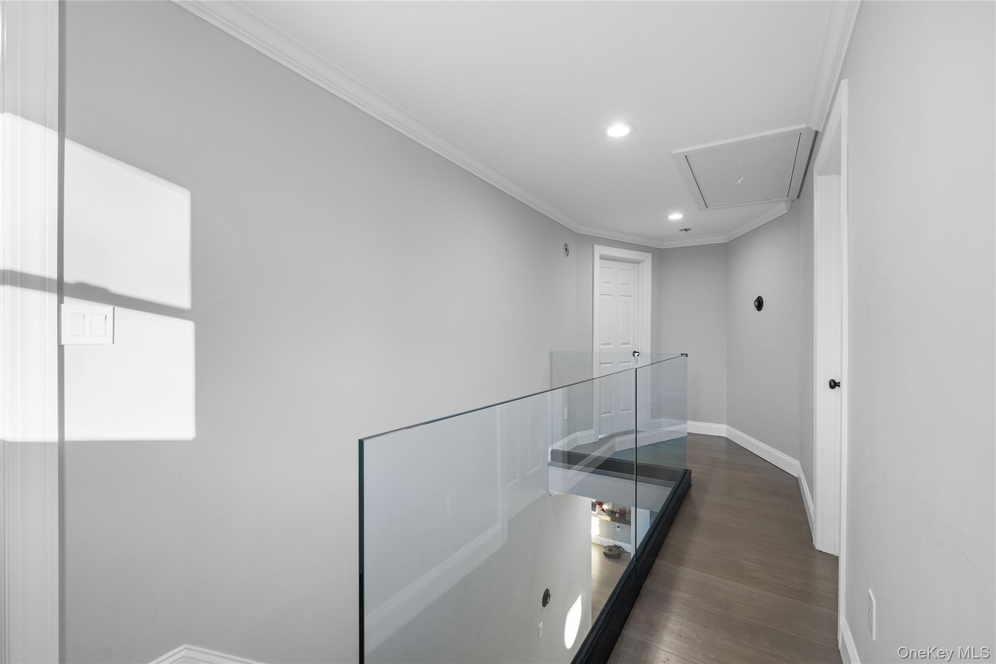 #19 photo, 32 Greenport Avenue, Medford , NY 11763