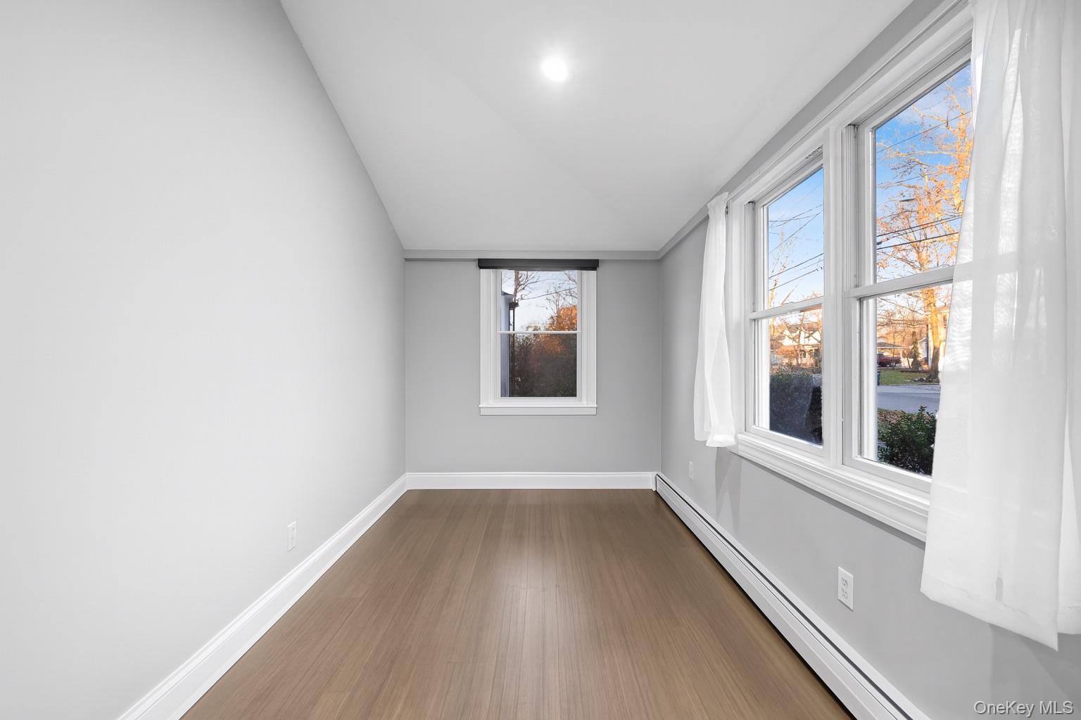 #4 photo, 32 Greenport Avenue, Medford , NY 11763