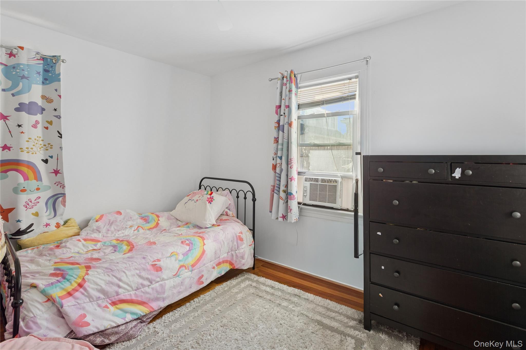 #9 photo, 107 Pacific Boulevard, Long Beach , NY 11561