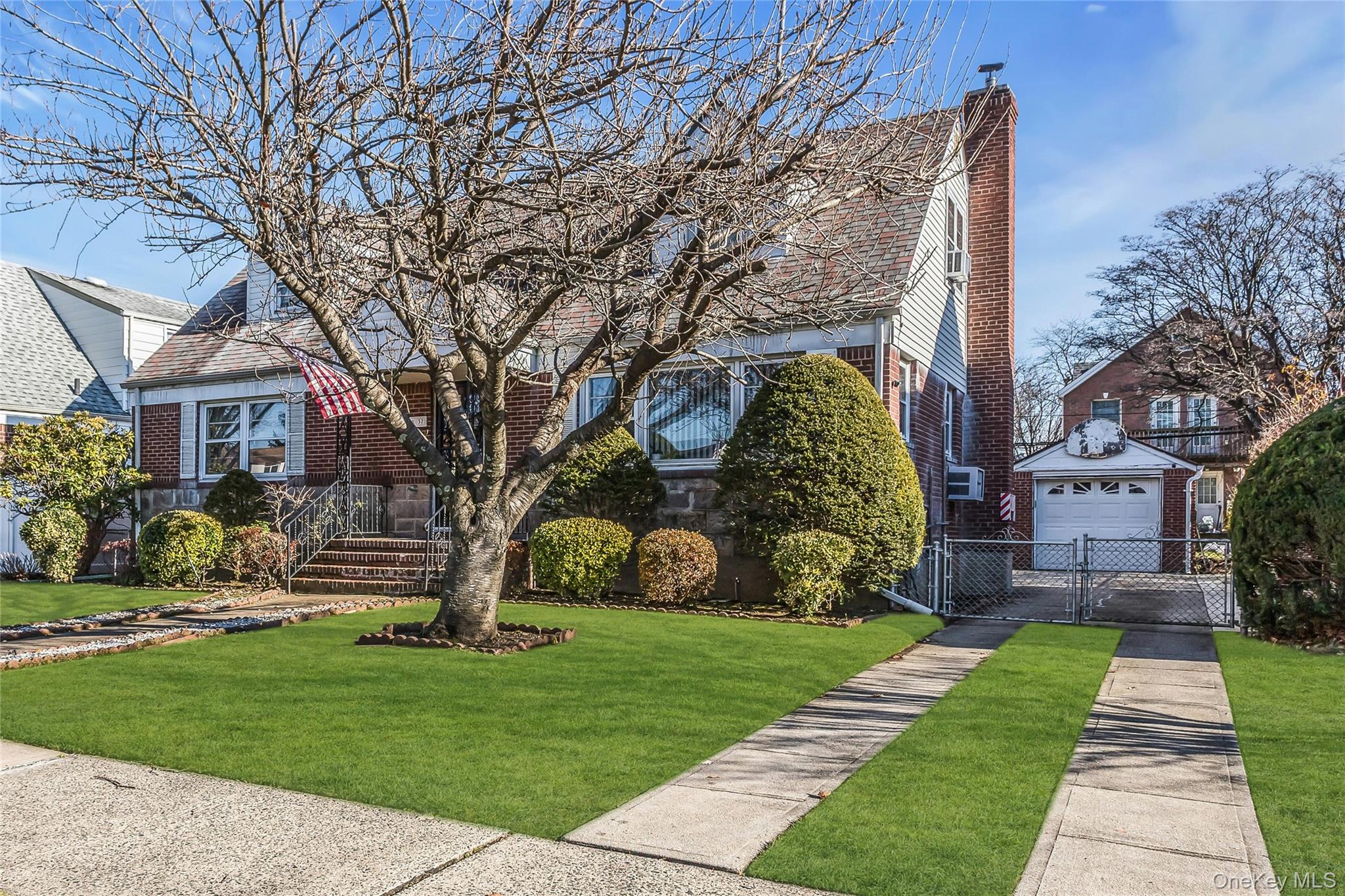 #2 photo, 78-37 267th Street, Glen Oaks , NY 11004