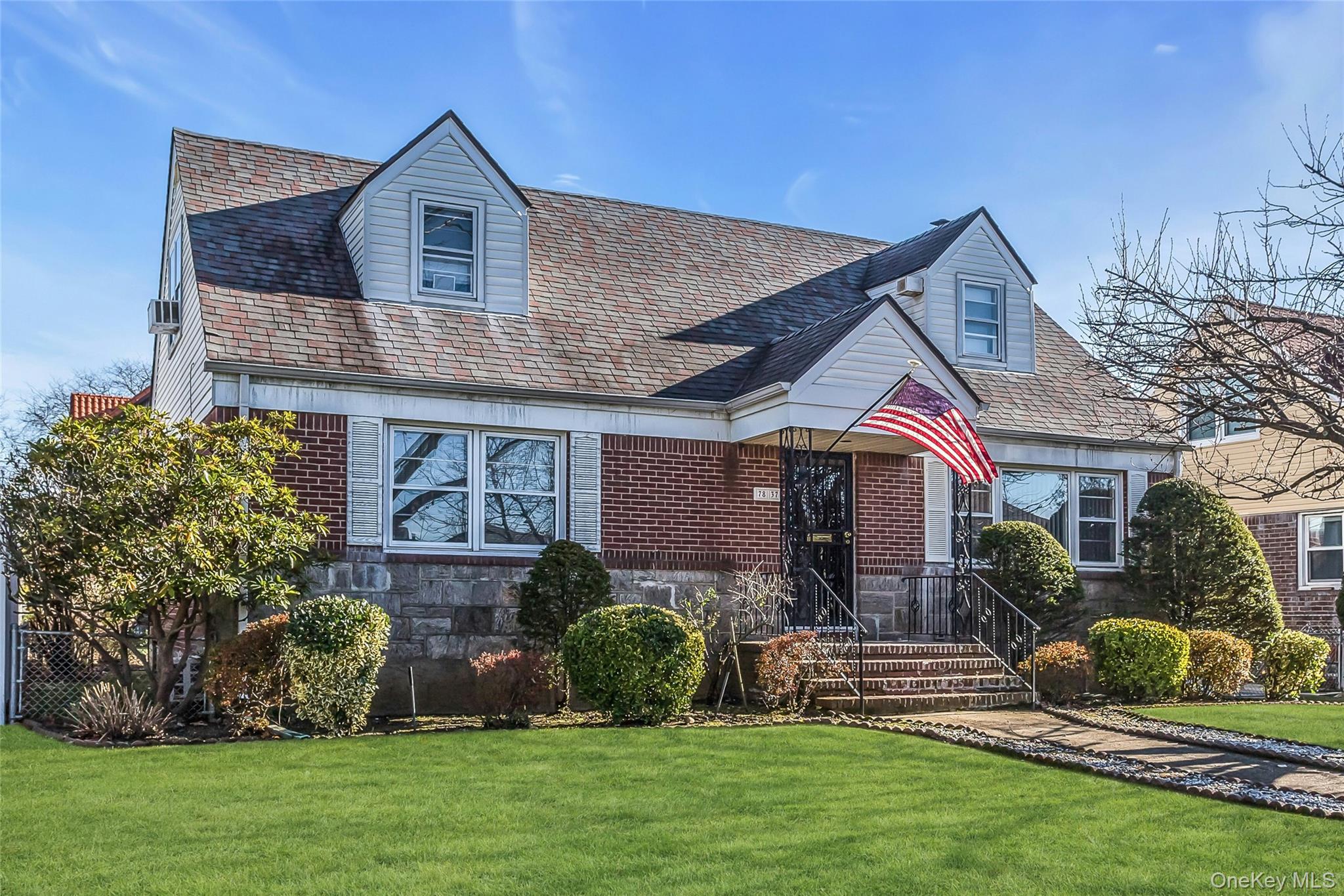 #3 photo, 78-37 267th Street, Glen Oaks , NY 11004