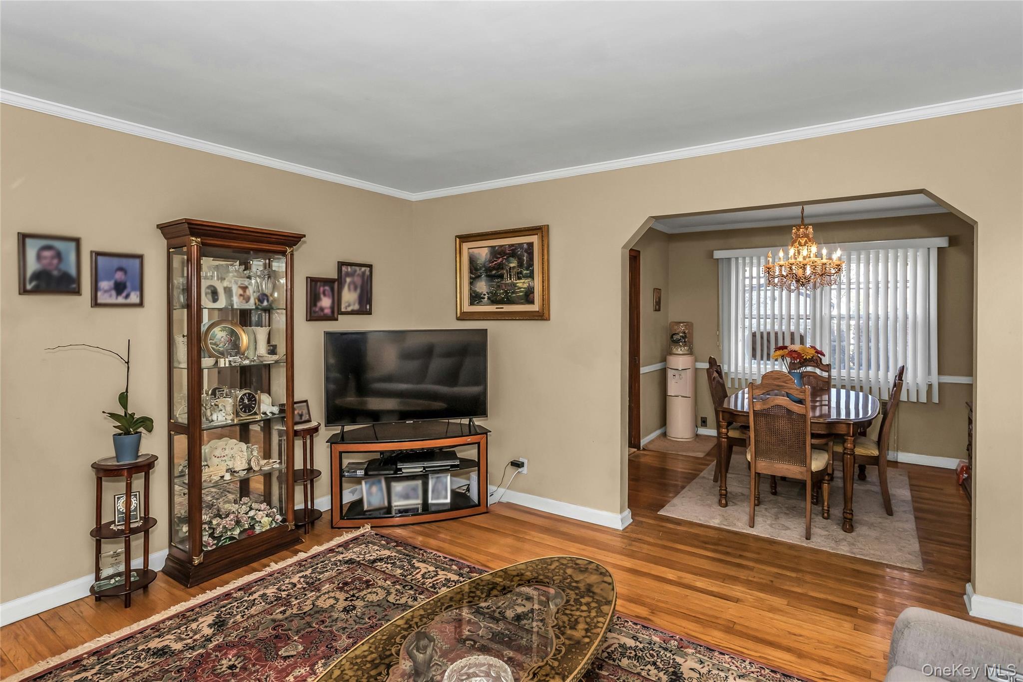 #6 photo, 78-37 267th Street, Glen Oaks , NY 11004