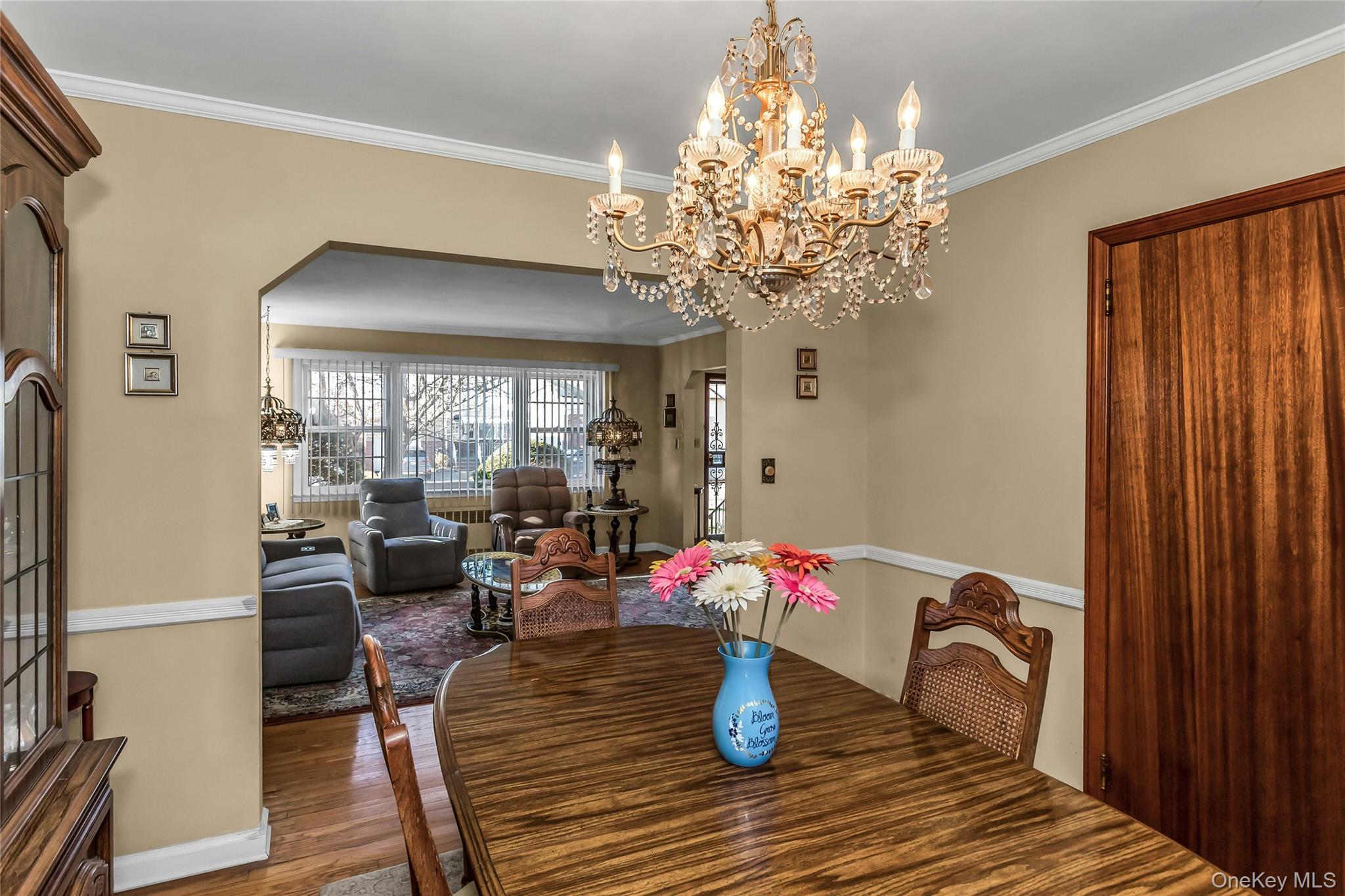 #9 photo, 78-37 267th Street, Glen Oaks , NY 11004