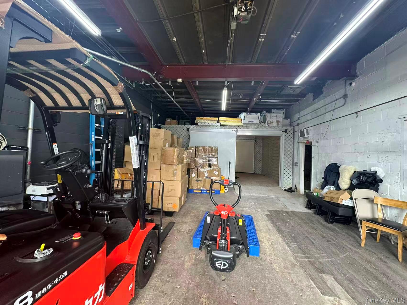 #2 photo, 3825 Greenpoint Avenue, Long Island City , NY 11101