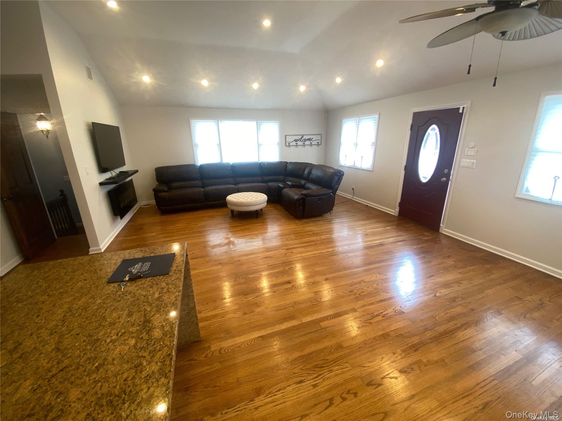 #10 photo, 2121 Atlantic Boulevard, Atlantic Beach , NY 11509