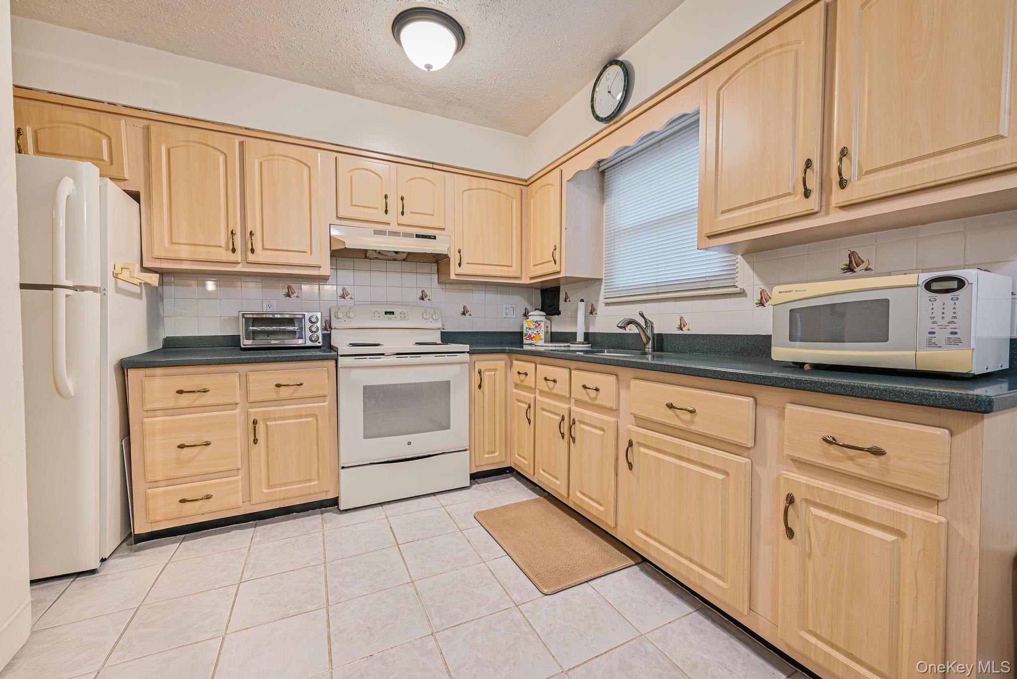 #4 photo, 45 Roslyn Road, מחוז נסאו Roslyn Heights , NY 11577