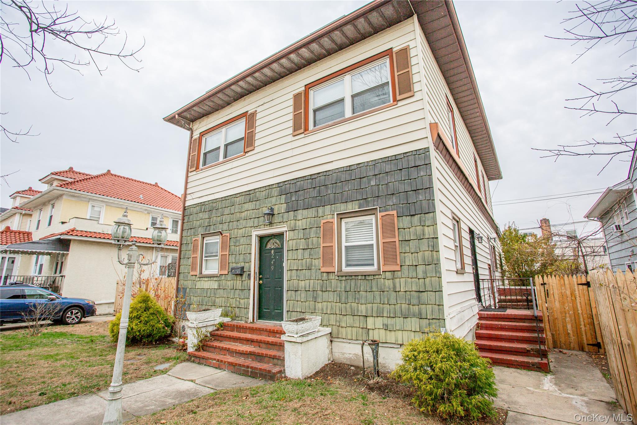 #2 photo, 249 E Walnut Street, Long Beach , NY 11561