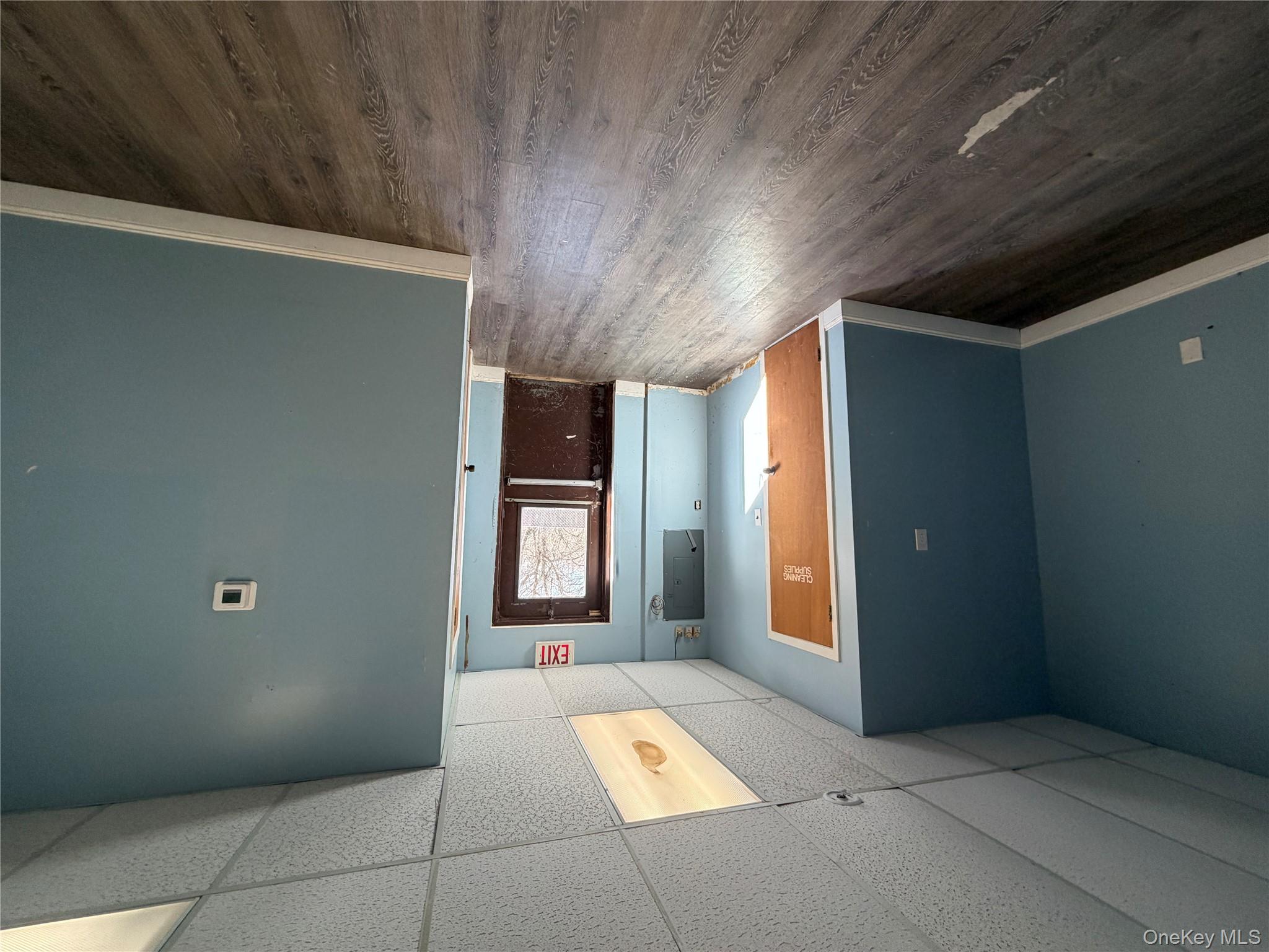 #11 photo, 46520 County Rte 48, Southold , NY 11971